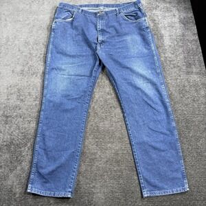 Wrangler Jeans Men's 42x32 Blue Regular Fit Straight Leg 5 Pocket‎ Denim 85900DW